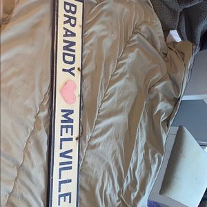Brandy Melville Sign